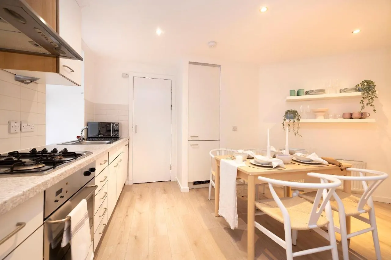 Altido Gorgeous Old Town Flat Apartment Edinburgh