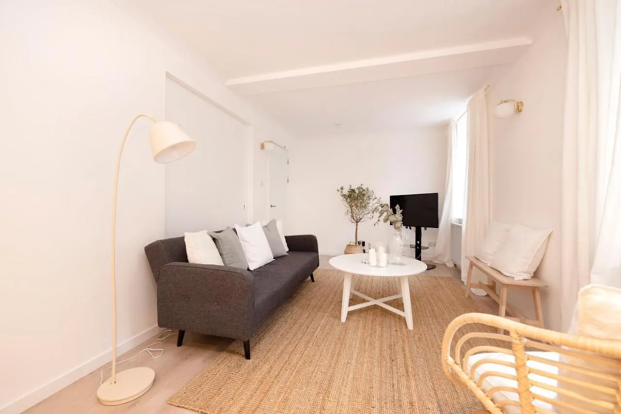 Altido Gorgeous Old Town Flat location
