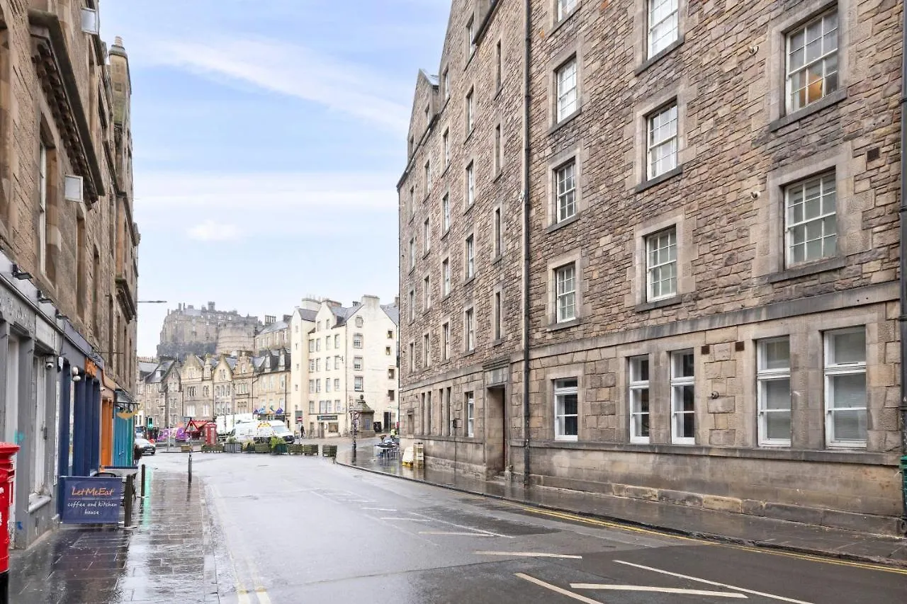 Altido Gorgeous Old Town Flat Apartment Edinburgh